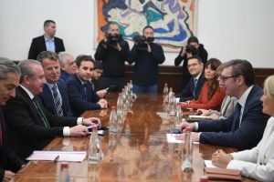 Vučić sa turskim zvaničnikom: Srbija u Turskoj vidi važnog partnera