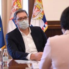 Vučić se sastao sa ambasadorkom NR Kine Čen Bo (FOTO)