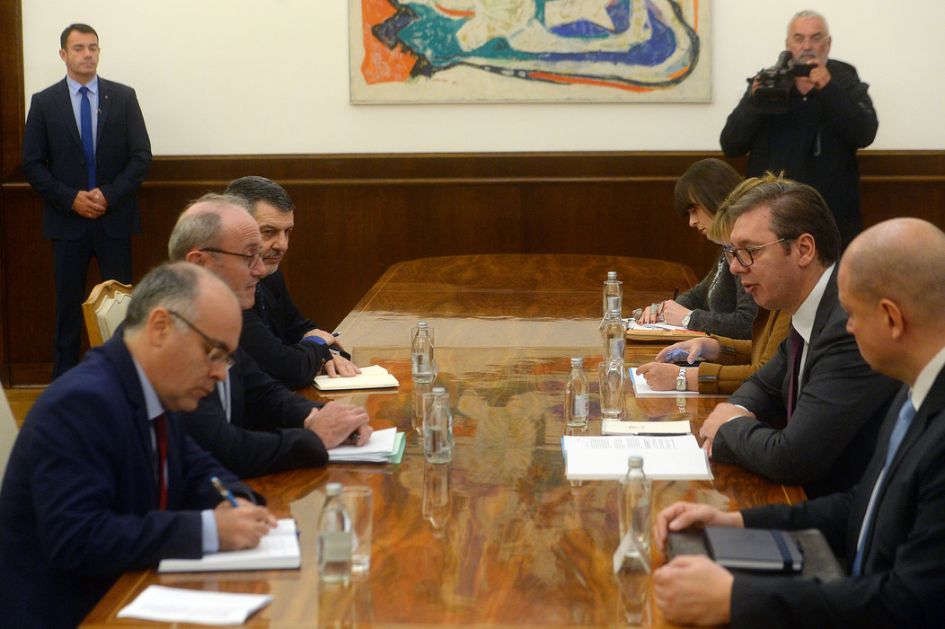 Vučić sa ambasadorom Francuske o proširenju EU