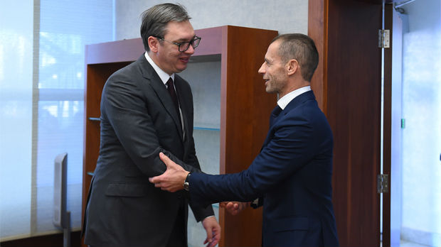 Vučić se sastao sa predsednikom Uefe Čeferinom