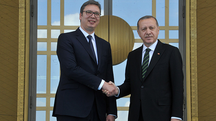 Vučić svečano dočekan u Istanbulu