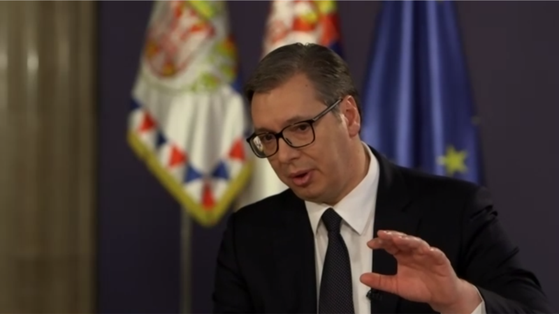 Vučić u Briselu: Očekujem poziv za dijalog sredinom maja 