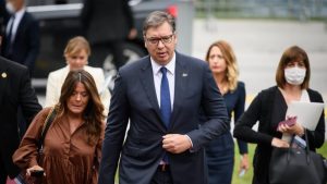 Vučić uoči posete Sarajevu: Moramo da se okrenemo jedni drugima