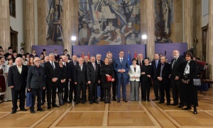 Vučić uručio odlikovanja: Među nagrađenima i oni koji su čitav život posvetili napretku Srbije