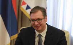 
					Vučić za Fajnenšel tajms: Nisam Putinova peta kolona u EU 
					
									