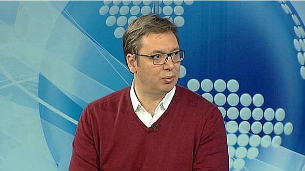 Vučić za RTS: Nedopustivo je gaženje zastave bilo koje suverene zemlje