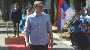Vučićev pogled kroz prljavi prozor: Može li vlast zaista do pobede na izborima u Beogradu i Novom Sadu?