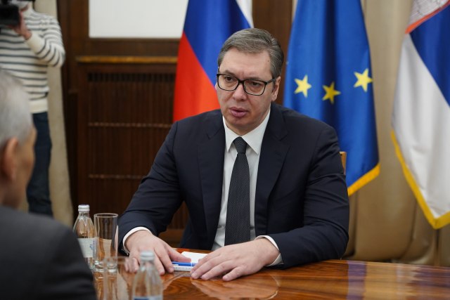 Vučić se sastao sa evroparlamentarcima FOTO