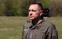 
					Vulin: Vojnik pucao u vazduh da upozori migrante 
					
									