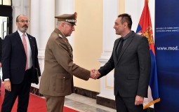 
					Vulin sa generalom Gracijanom: Neprihvatljivo formiranje Vojske Kosova 
					
									
