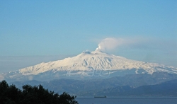 Vulkan Etna ponovo aktivan, izbacuje pepeo