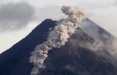 Vulkan Merapi opet izbacuje lavu i pepeo