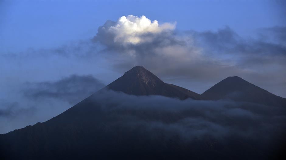 Vulkan u Gvatemali ponovo izbacuje pepeo i lavu