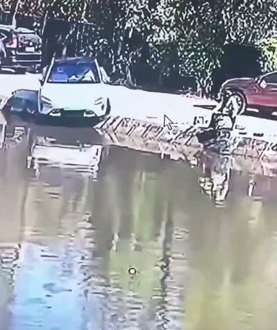 Xiaomi SU7 pokušao da se sam parkira, ali se to nije završilo najbolje