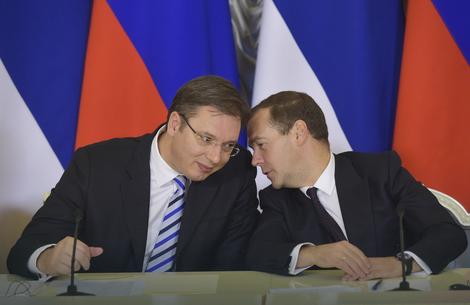 ZA JOŠ BOLJU SARADNJU Medvedev čestitao Vučiću Novu godinu i Božić