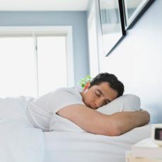 ZAISTA DELUJU: Ovi jednostavni trikovi će vam pomoći da zaspite za samo 2 minuta