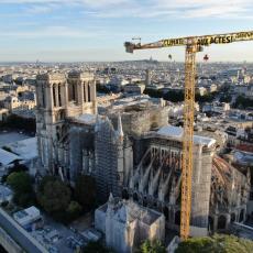 ZASIJAĆE STARIM SJAJEM: Rekonstruiše se Notr Dam, svi se nadaju da će katedrala biti otvorena za građane do 2024. (VIDEO)
