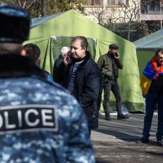 ZATIŠJE PRED BURU: Jermenska opozicija najavljuje nove akcije protiv Pašinjana, ne praštaju mu poraz u ratu