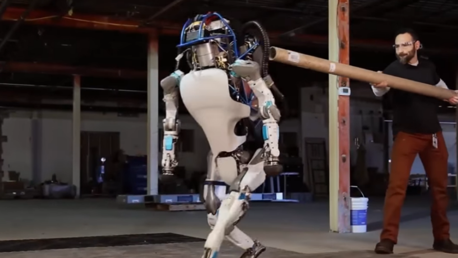 ZATVORITE HOLIVUD:Robot igra glavnu ulogu u filmu!