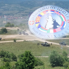 ZAVIJANJE PLATINASTOG VUKA SE ČUJE OD BUJANOVCA DO KOSOVA: Šta to grmi? To je Vojska Srbije! (FOTO)