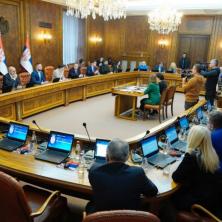 ZAVRŠENA SEDNICA VLADE REPUBLIKE SRBIJE: Usvojen paket mera dogovoren na sastanku predsednika i Srba sa KiM