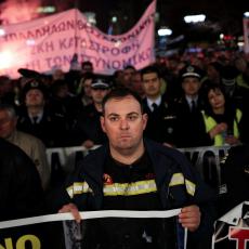 ZBOG MERA ŠTEDNJE: Oko 1.200 ljudi protestuje u Atini!