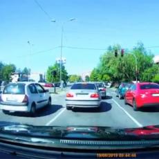 ZELENO U BEOGRADU VIŠE NIJE DOVOLJNO: Pešak spokojno prelazio ulicu, a onda je naleteo automobil (VIDEO)