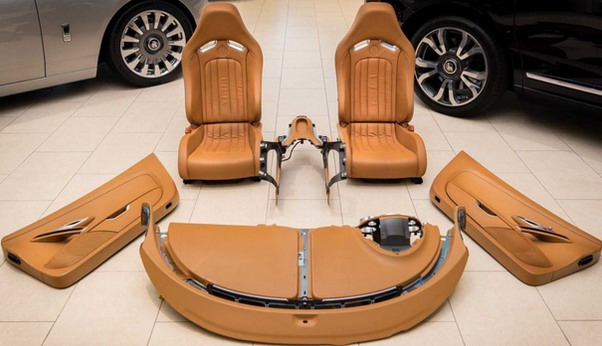 Za čak 150.000 dolara je moguće dobiti ovaj enterijer Bugatti Veyrona