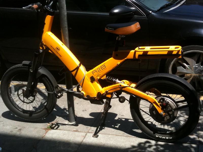 Za domaćine kvartova JKP Mediana kupuje 32 električna bicikla vredna 2,5 miliona dinara