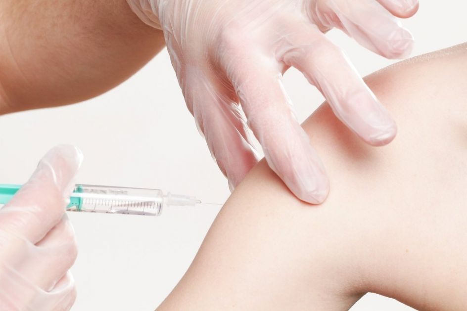 Za nepune dve nedelje utrošeno 244.000 doza vakcine protiv gripa