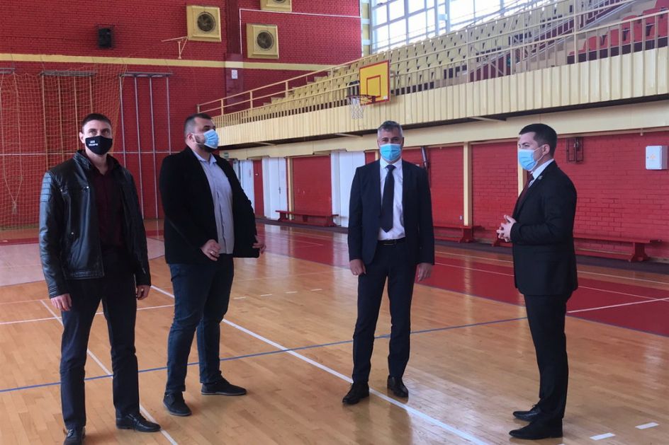 Za obnovu košarkaškog terena u Srbobranu 1,1 milion dinara