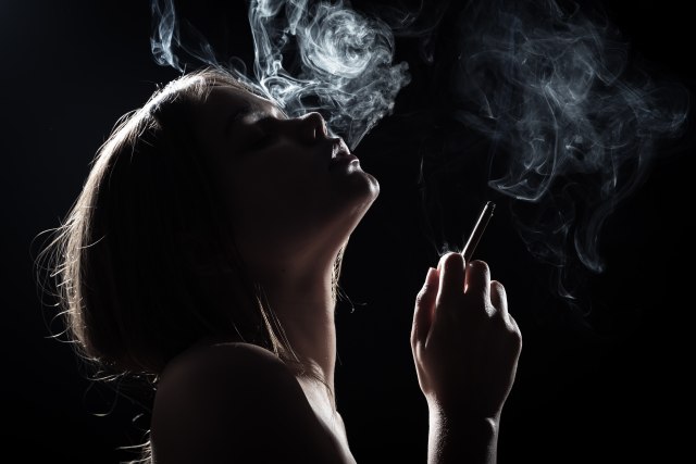 Zabrana pušenja umanjila prihode i srpskim ugostiteljima