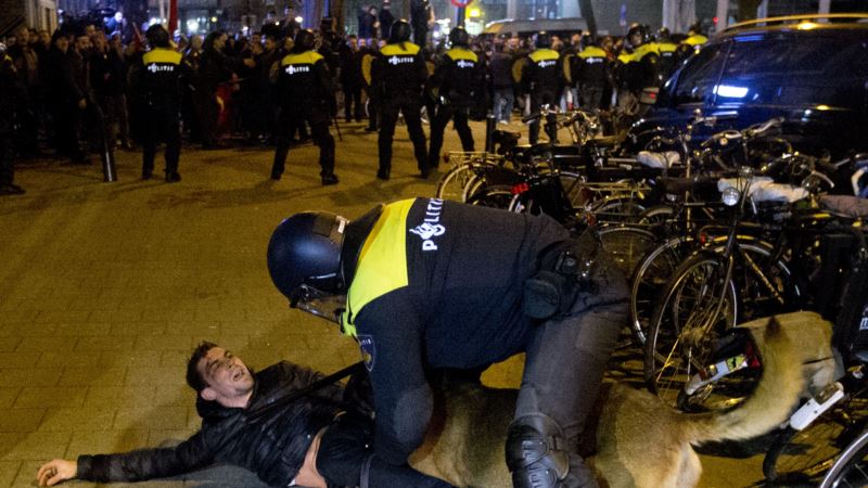 Zabrane i  protesti u Holandiji 
