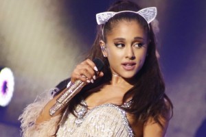 Zabrinuti za bezbednost pevačice: Arianu Grande čuvaju policajci