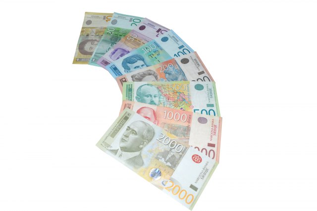 Zadužili se 2,5 milijardi dinara: Blagi rast kredita u Srbiji u novembru