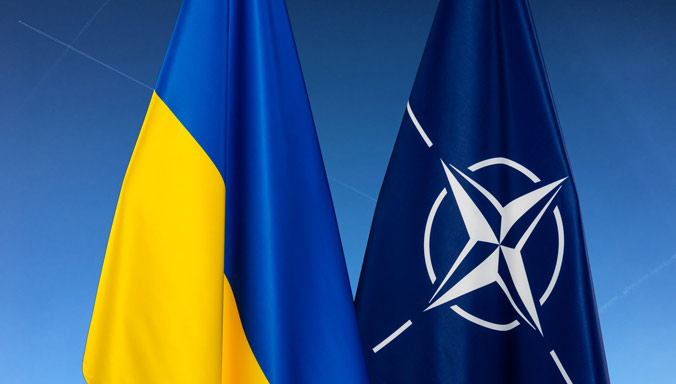 Zaharova: NATO pod maskom nepostojeće ruske pretnje aktivno militarizuje Ukrajinu