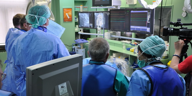 Zahvaljujući novoj angio sali u KCV-u, radiolozi će i lečiti ljude