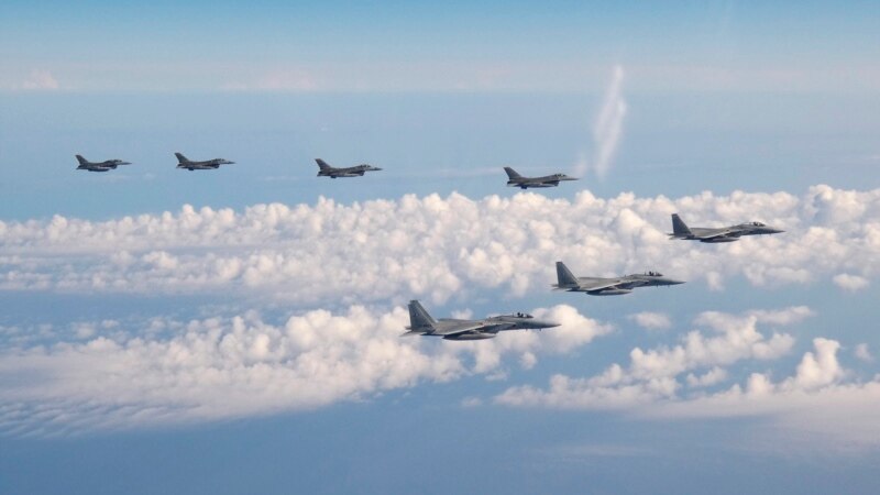 Zajednički let borbenih aviona SAD i Japana posle severnokorejske raketne probe