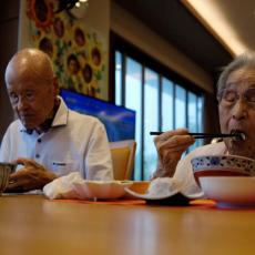 Zajedno imaju 208 godina, a supruga je otkrila kako je njihov brak opstao osam decenija (FOTO/VIDEO)