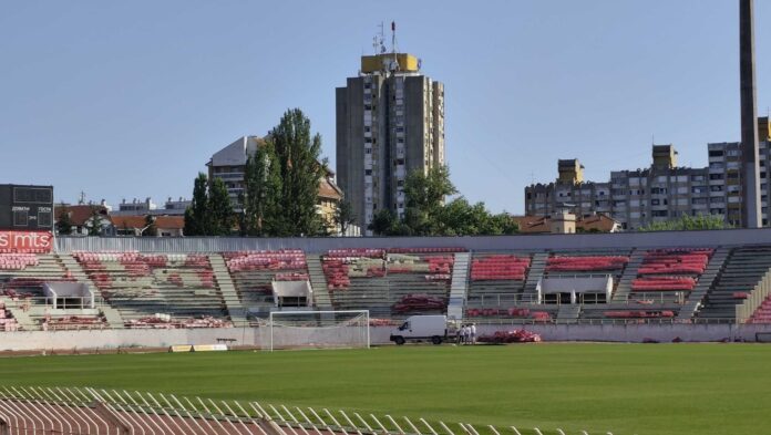 Zamenjuju stolice na tribinama stadiona „Čair“