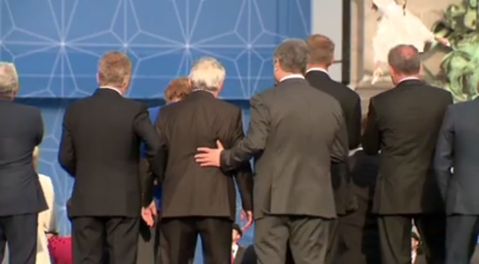 Žan Klod Junker došao pijan na samit NATO-a