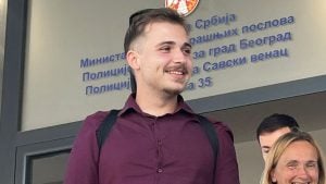 „Žandarm me povukao za gitaru“: Student FPN objasnio kako je priveden nakon blokade Autokomande