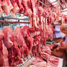 Zaplenjene 23 tone pokvarenog mesa: Krijumčarili ga iz Brazila za prodaju u Srbiji!