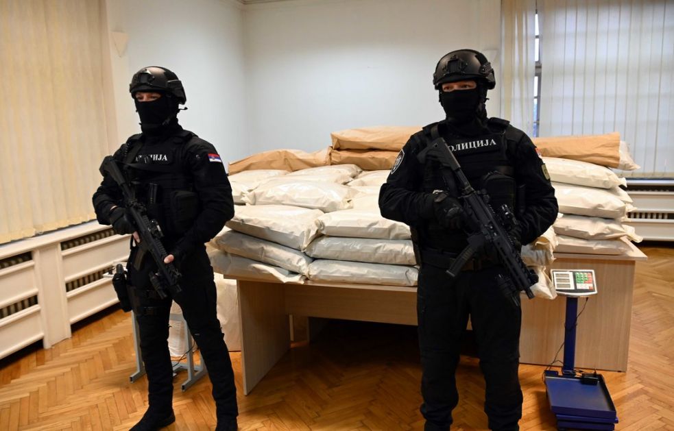 Zaplenjeno 300 kilograma marihuane u Velikom Trnovcu, uhapšeno pet osoba