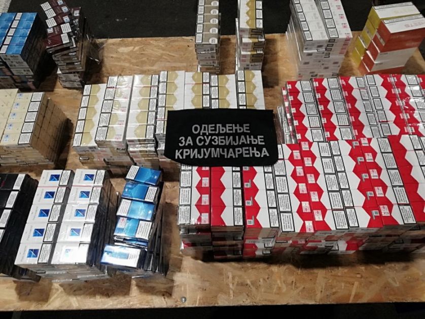 Zaplenjeno oko 500 paketa cigareta, priveden državljanin Srbije