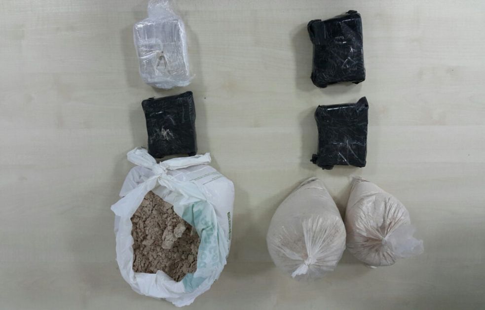 Zaplijenjen kilogram heroina, uhapšene dvije osobe