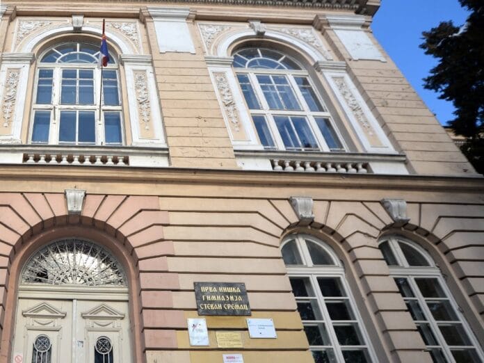 Zaposleni na niškom Filozofskom upozoravaju na ozbiljnost situacije u „Sremcu“, opozicija traži hitnu reakciju nadležnih
