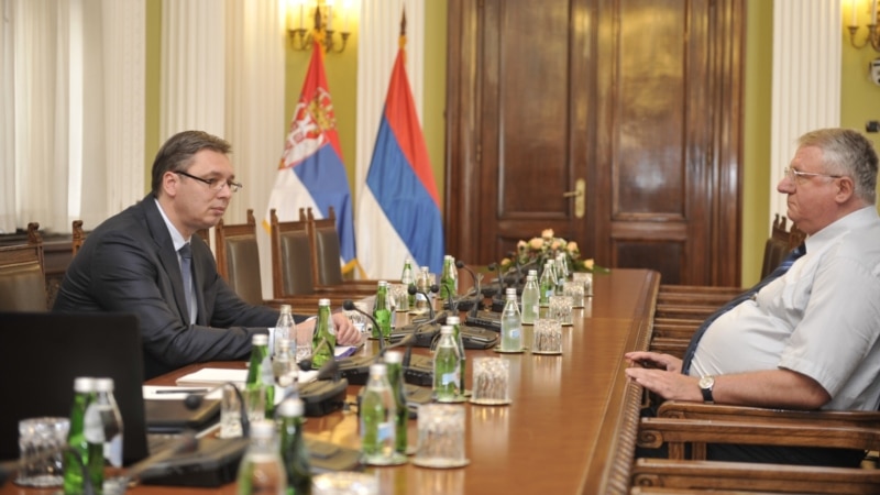 Zašto Vučić ulazi u savez sa osuđenim ratnim zločincem?