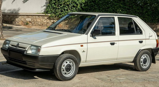 Zašto je jedna Škoda Favorit prodata za 24.000 evra?!