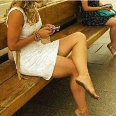 Zašto ruske devojke silaze u metro bosih nogu? Novi trend se širi celom zemljom! (FOTO)